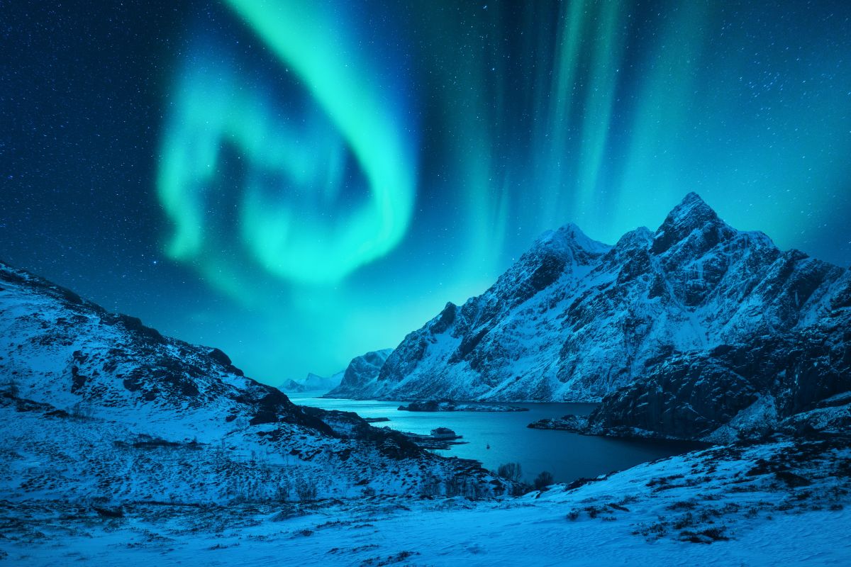 New on <a href="/USNewsTravel/">U.S. News Travel</a> - The 15 Best Places to See the Northern Lights tinyurl.com/3tza4pxx #travel #northernlights #winter #aurora #auroraborealis