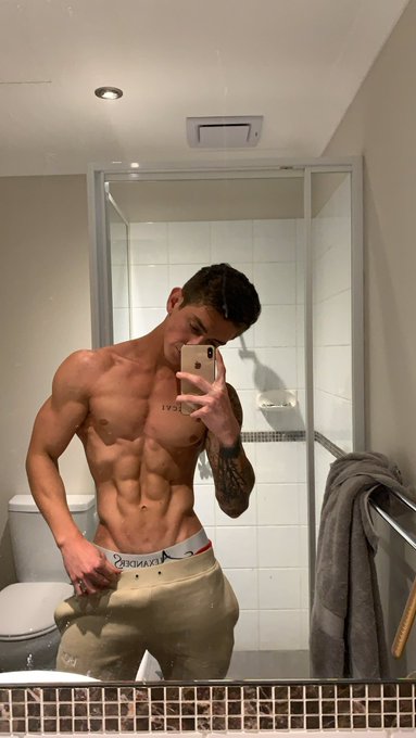 Miss me? https://t.co/tIMBu1BFpC