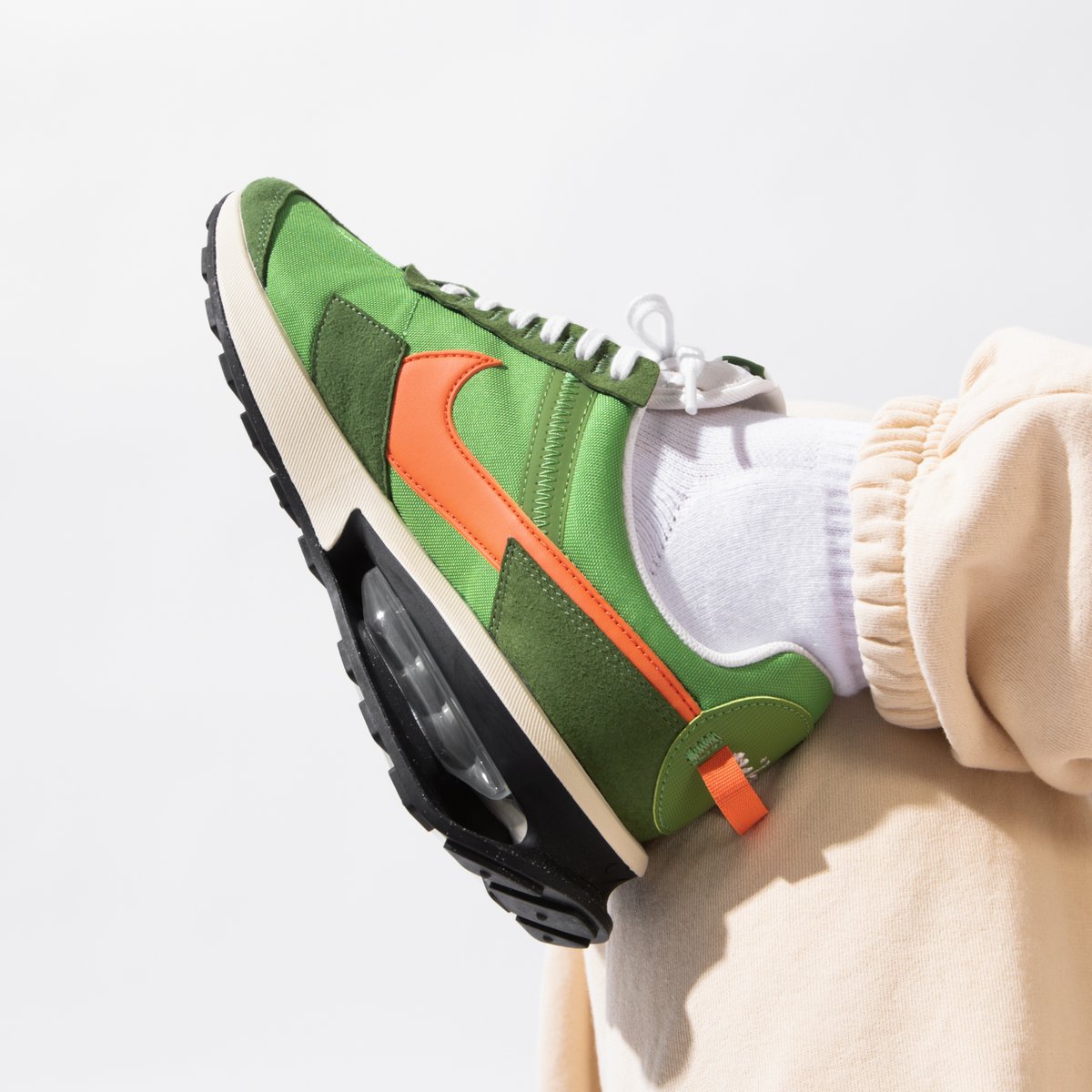 titoloshop's tweet photo. out now 🔥 Nike Air Max Pre-Day LX *Chlorophyll* are available online 📲 https://t.co/6jLtJfrTQ2
US 4 (36) - US 15 (49.5)
style code 🔎 DC5330-300
#titolo #airmaxpreday #preday #chlorophyll #titoloshop #airmax #nike https://t.co/AHkMhMz4xJ
