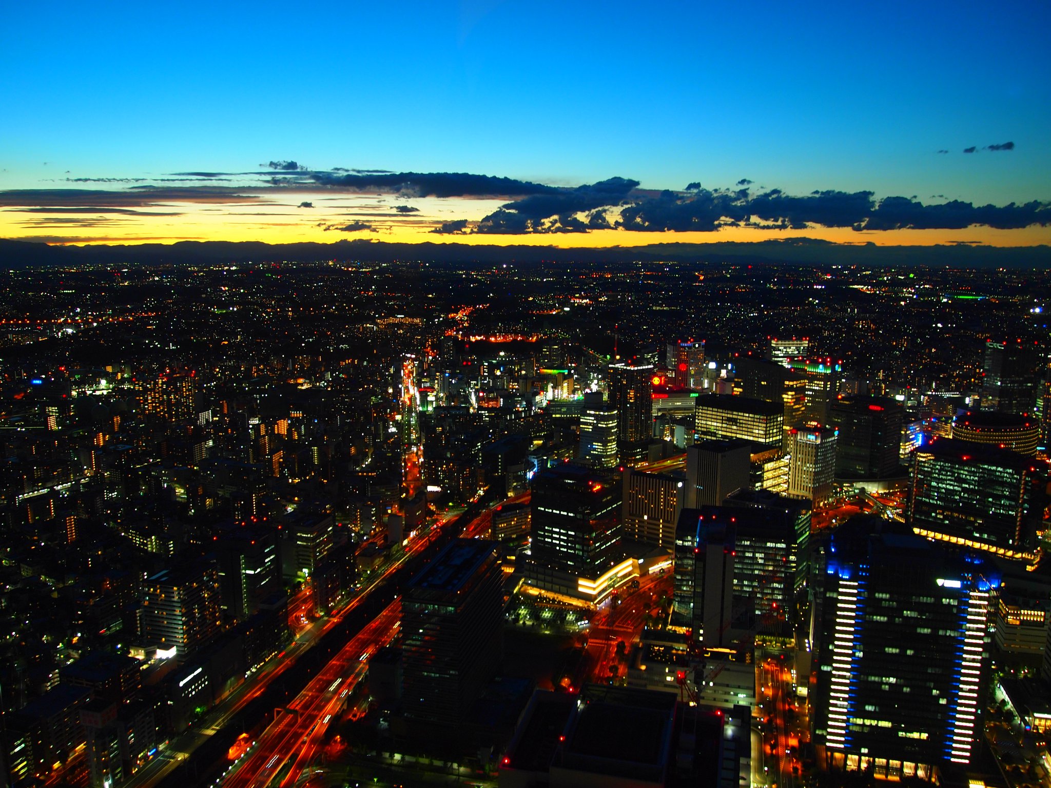 تويتر Aya على تويتر 横浜夜景 凄い綺麗 ファインダー越しの私の世界 ファインダーは私のキャンパス カメラ女子 ダレカニミセタイケシキ カメラ好きな人と繋がりたい 写真好きな人と繋がりたい キリトリセカイ スナップ写真 額装のない写真展 Photo