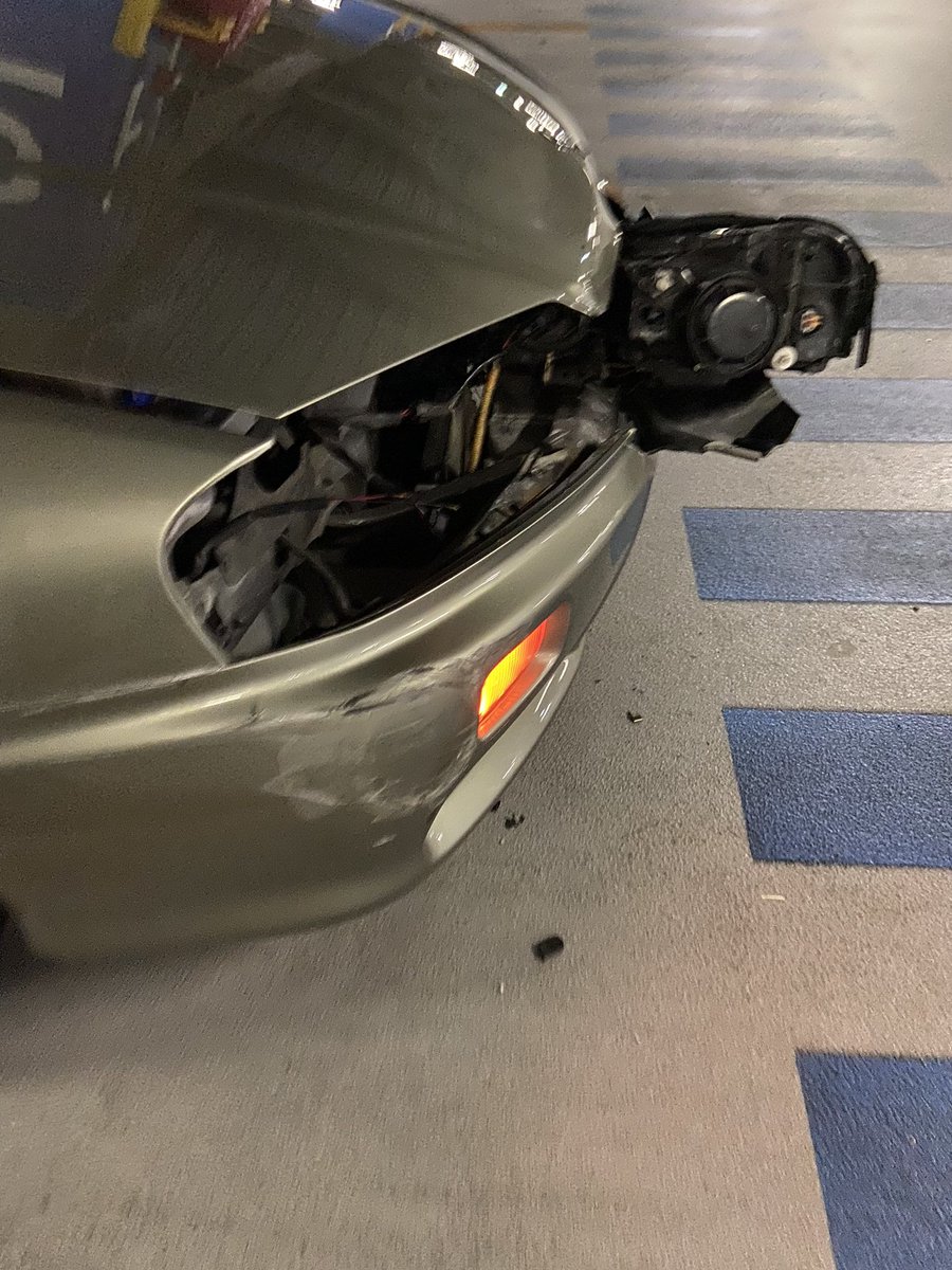 Zhたまzh 拡散希望 当て逃げ 事故 34スカイライン イオン尼崎3fで駐車中の息子の車が エグい当て逃げされました ドラレコなし 駐車場には防犯カメラなく全く手掛かりありません 8 12 11 50 40の間です 情報提供よろしくお願い致します T