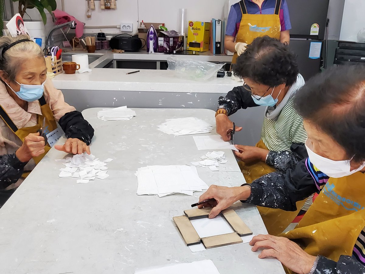 think86's tweet image. 제조를 할 것인가? 선하고 가치있는 기업과의 상생이 答! 
인천시, 사회적기업 중국어마을과 러블리페이퍼 업무협약 mou 체결하다. - 이머니뉴스 
 - naver.me/FU3lwcrk