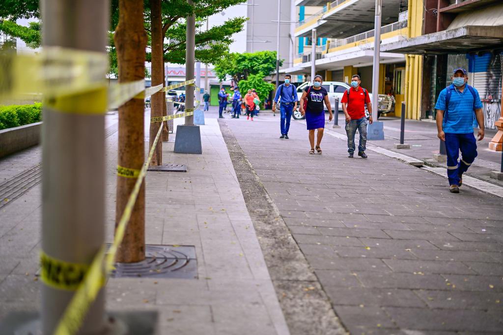 E8l84vRWUAY6qB3?format=jpg&name=medium