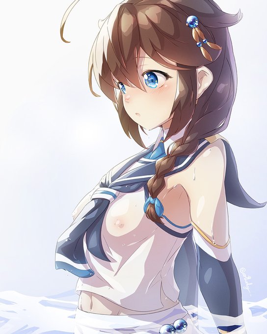 #青を見て体感温度をさげる
青い時雨 