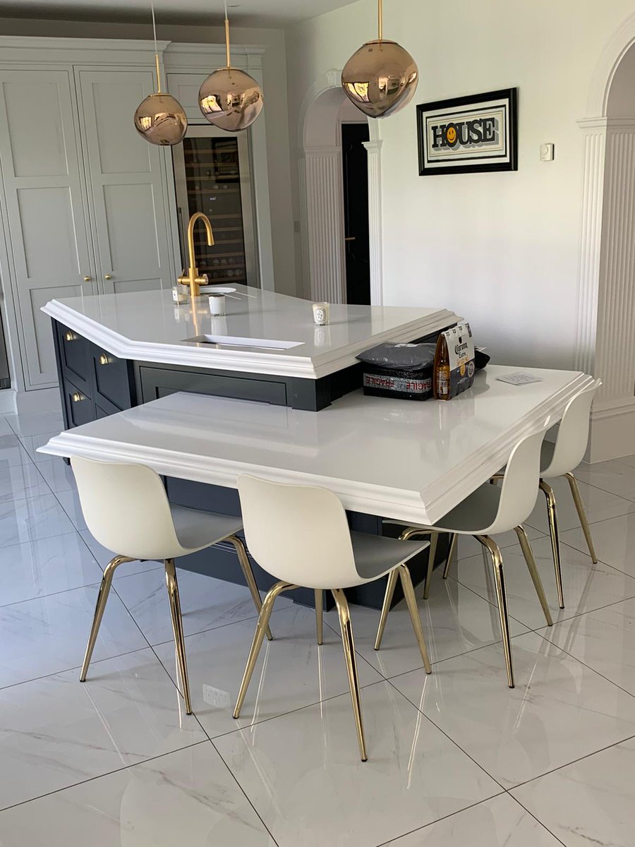 MedusaStoneLtd's tweet photo. You can't go wrong with white #quartz! 30mm Ultra White from @CRLstone with 30/30 #doubleogee edge profile π This #kitchen and #diningroom is the epitome of #luxury. https://t.co/aeIAqzXqWp