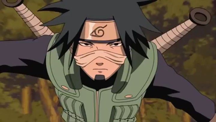 OfHissyrup's tweet image. “Way to go Izumo you fucked up! Warning if you see a suspicious woman running with long black silky hair please inform the Hokage at once!”

Did some break into the village thanks to Izumo!?