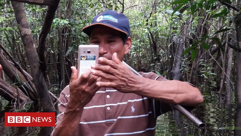 Indigenous people living in the Peruvian Amazon were equipped by conservation groups with satellite data and smartphones. They were able to reduce tree losses by half in the first year of the project. buff.ly/2W2OOcR
#climateneutral #climate #ClimateCrisis #ClimateAction