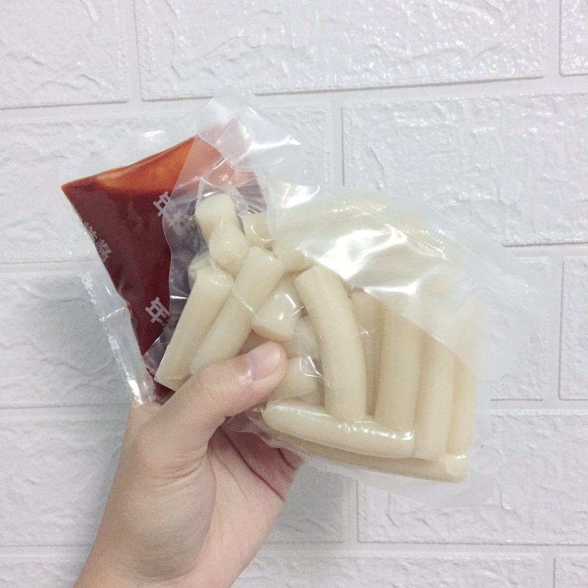 _lilixlis's tweet photo. แกกก ต๊อกบกกีอันนี้อร่อยดีนะ ได้เยอะด้วย กินสองคนได้เลย ราคา 45 บาทเอง พิกัดช็อปปี้เลยยย #อร่อยบอกต่อ https://t.co/kehZ8wG1YD