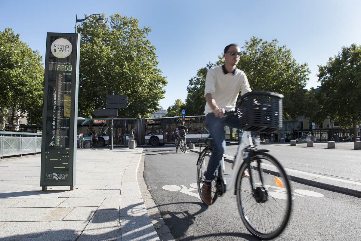 LaurentRiera's tweet photo. [#jobalert] 2 postes en #compublique pour la ville &amp; la métropole de #Rennes:  
🔴 chargé(e) de communication #transitionécologique #mobilité #déchets (postuler jusq 1/09) > https://t.co/S0vwJeIMq5
⚫️ Coordinateur(trice) cellule photo (jusq 23/08) > https://t.co/uUP87UoTeY
#RTSVP https://t.co/OheweNYYxL