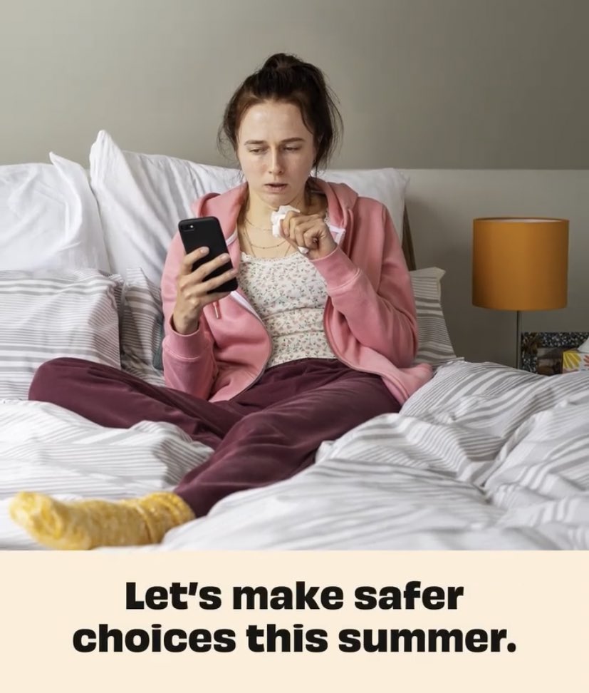 This one, where my girlfriend looks beautiful and stunning gracing everybody’s tl 😌🌸