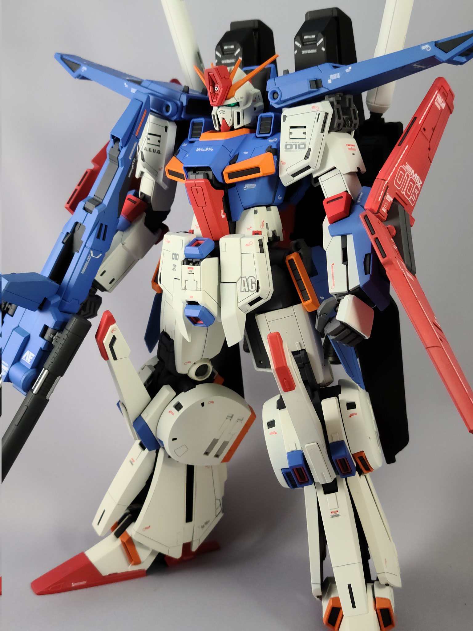 たっき Mg 強化型zzガンダム Fa Ver Ka完成しました Fazz Ver Kaと贅沢ミキシングです ほんのりディティール追加等の工作を施してます 1番好きなmsなので気合いと愛情込めてがんばりました ガンプラ ガンプラの画像貼るとrtされると聞いて T Co