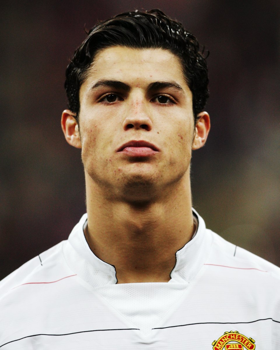 goal's tweet image. 📅 #OnThisDay in 2️⃣0️⃣0️⃣3️⃣

Manchester United signed Cristiano Ronaldo 🇵🇹

"He is one of the most exciting young players I've ever seen," said Sir Alex Ferguson.

He was right to be excited 🤩