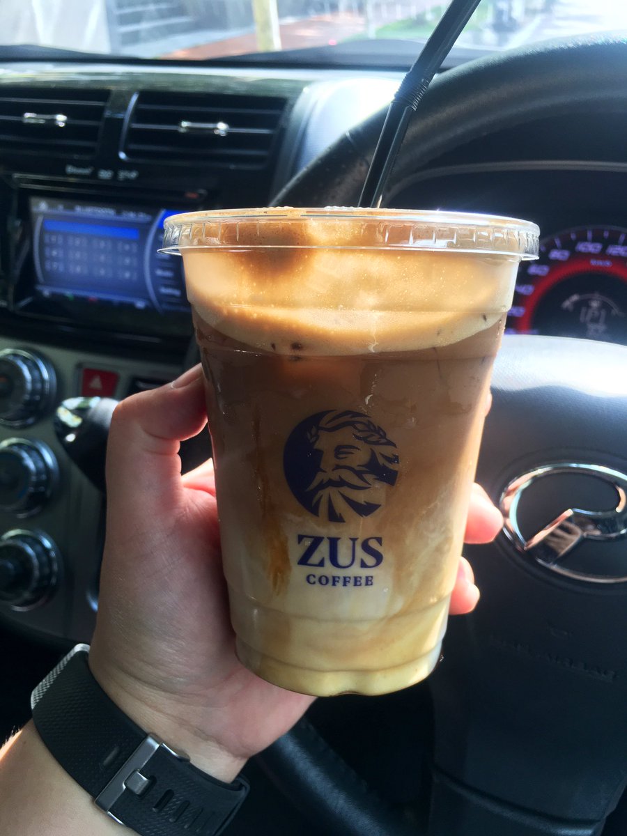 gonoxxx's tweet photo. New addiction, iced caramel macchiato ft triple shots. #fuckthisfile #neverendingproblem https://t.co/zAmA025owX