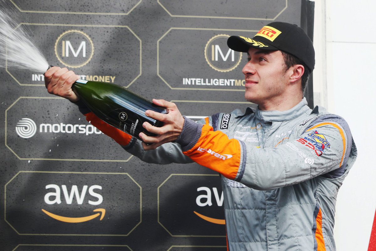 🍾 Podium Throwback #TBT #ThrowbackThursday 

#ONMT #MDJS #MadeInMorocco #Visitmorocco #BritishGT #RocketMotorsport #GT #Snetterton #McLarenCustomerRacing #McLaren #DDP21 #TeamRocketRJN