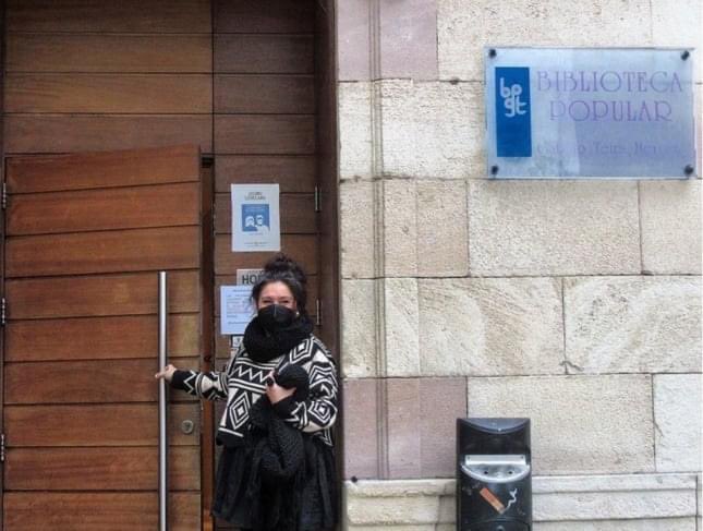 PSOETorrelavega's tweet photo. La concejala de Cultura y Educación, @Esthervr1, ha informado que la popularmente conocida como #SalaAzul, de la #BibliotecaMunicipal #GabinoTeira, ha reanudado el servicio presencial de usuarios en sala. https://t.co/PEGPxubHPM