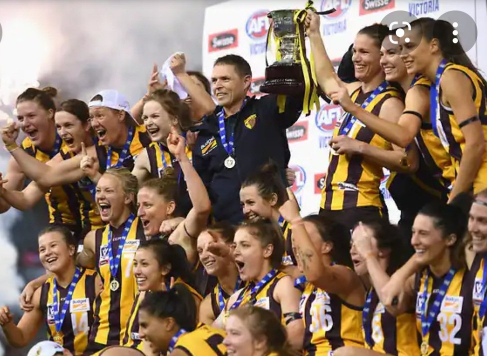 SteveAitken1's tweet image. Coached VFLW &amp;amp; AFLW ✅
Elite knowledge of the game ✅
Father figure who brings out the best in them ✅
Premiership Coach ✅

Do yourself a favour @essendonfc
@sydneyswans @HawthornFC @PAFC and get this man at the helm. #PaddyHill