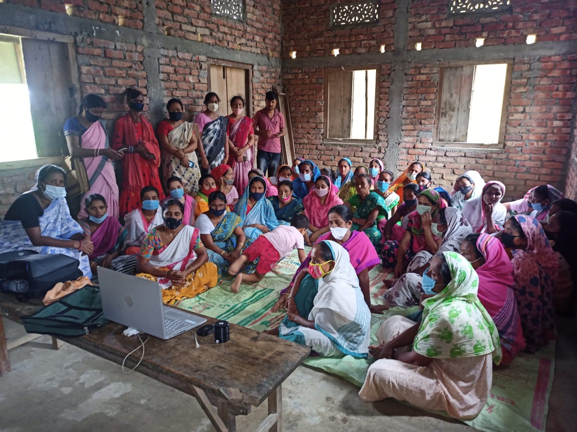 MitulDeka13's tweet photo. SHG members from Darrang, District, Assam joined the program of Hon'ble Prime Minister's interaction with SHG members. "Atmanirbhar Naarishakti Se Samwaad"
#AzadiKaAmritMahotsav
@dintya15 
@GyanDoley 
@jhannjasree https://t.co/E5QoUwE5Vn