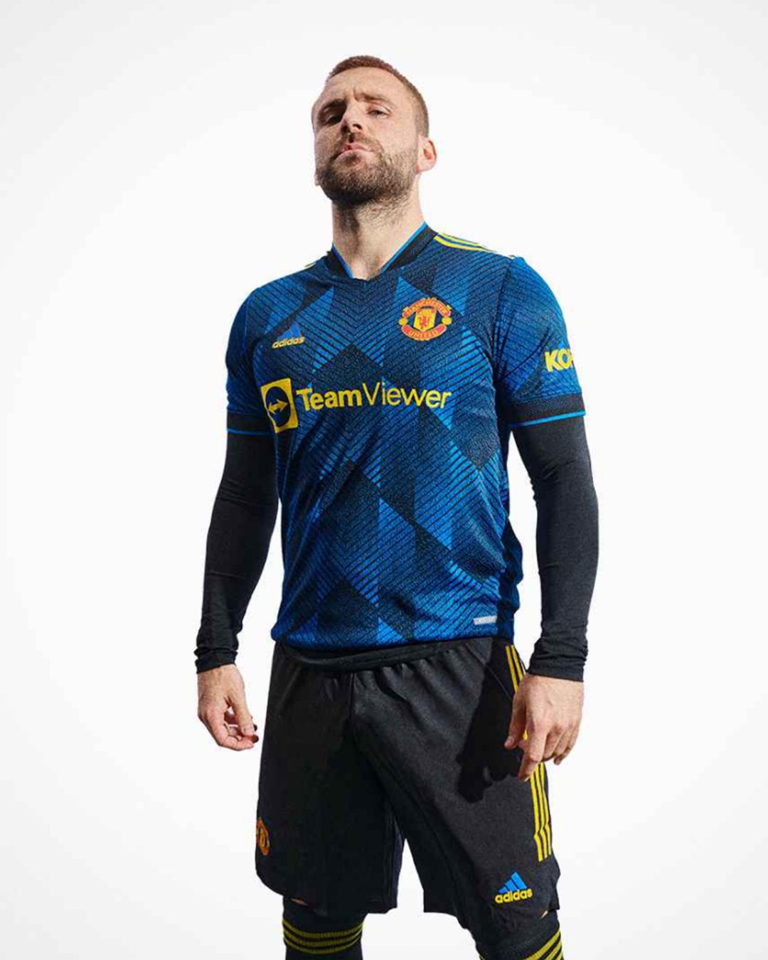 B/R Football on X: Manchester United's 2021/22 third kit is here 