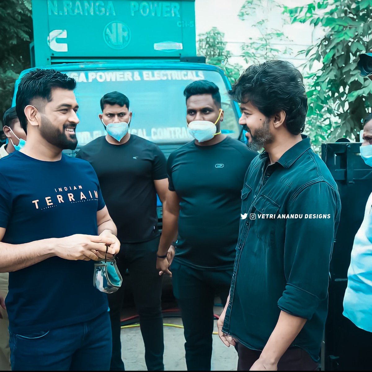 Team_TVFO's tweet photo. Kings in a single frame 👑
@actorvijay @msdhoni
Retouched one ❤️
#Beast | #Master | #Dhoni | #ThalapathyVijay
#TVFO https://t.co/8SZN1tdcWO