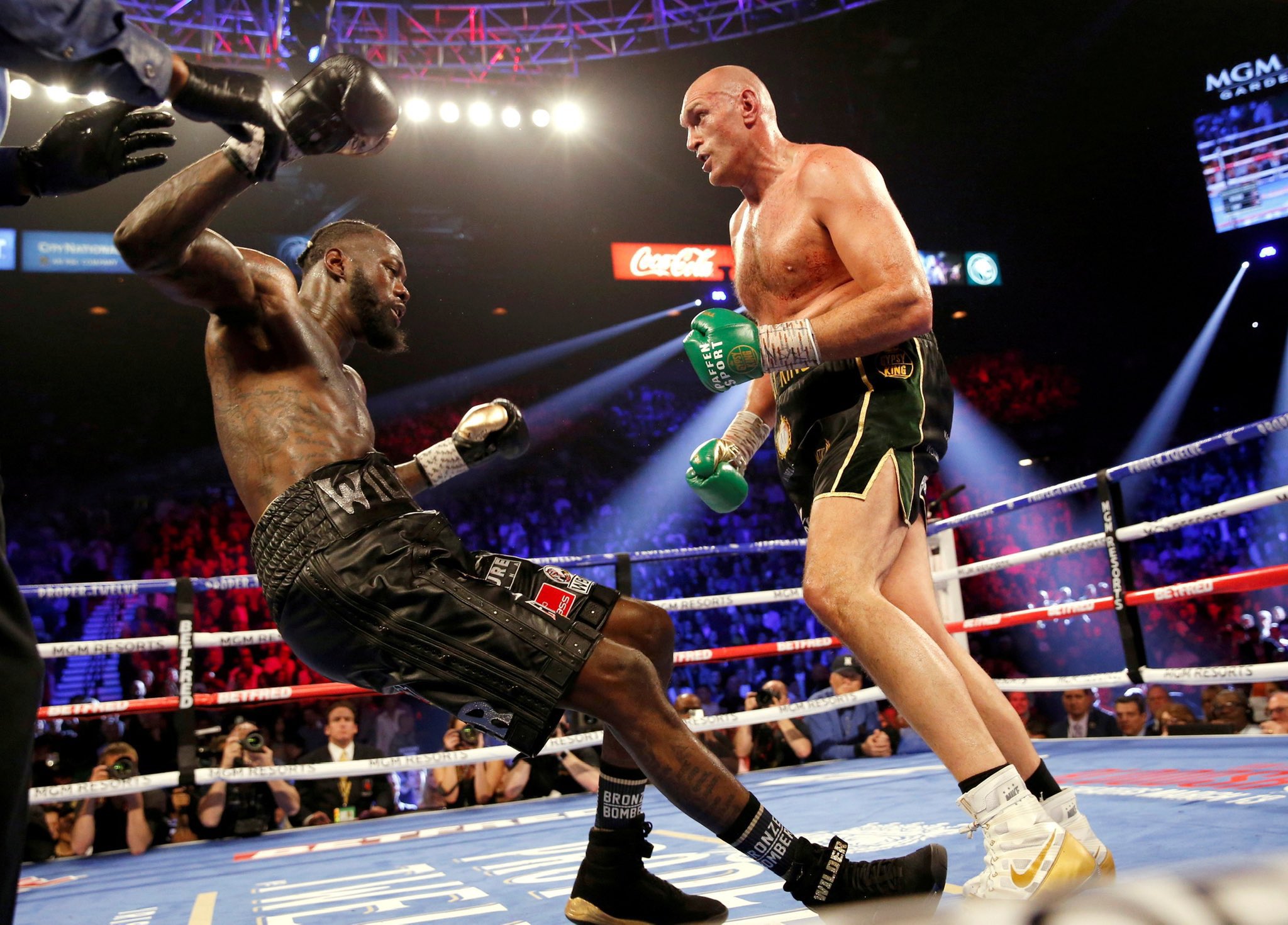 Happy birthday to the winner of this match, ... undisputed Goat 