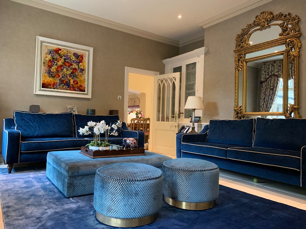 It's always exciting working with Sean at The Design Duo. The variety of exciting projects we get to work on with him, from bespoke credenza through to headboards.⁠
⁠
He's a dream to work with 👏🏽⁠

🔗 leedssofacompany.co.uk #designerscollaboration #livingroominteriors