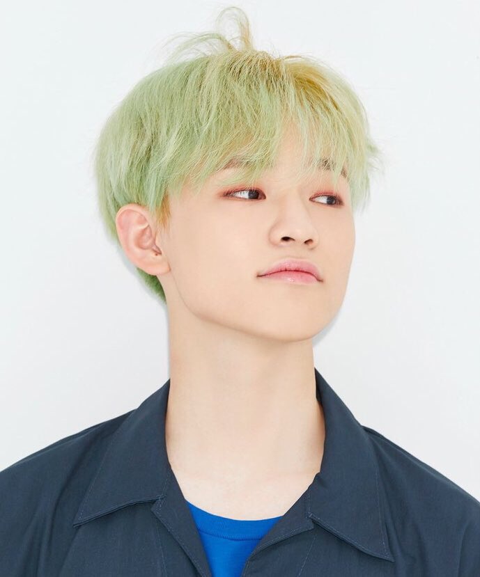 zhonghourly's tweet photo. #CHENLE #천러 #辰乐 https://t.co/Pz9EG9gzDr