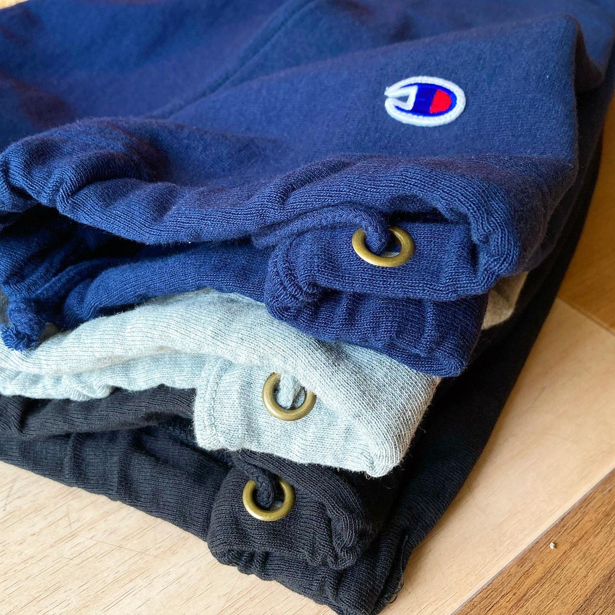 azumashoutenkyo's tweet photo. 定番の3色ございます
Champion
Reverse Weave
Shorts
¥4,290税込
SIZE:M.L.XL
#東商店 #山科 #山科洋服 #京都 #kyoto #セレクトショップ
#champion #reverseweave
#チャンピオン #リバースウィーブ
#ショーツ #短パン
#preppy #dadsstyle #rugged #freeandeasy #outdoor #camp
#ダイレクトリール https://t.co/98f6QlI1f0