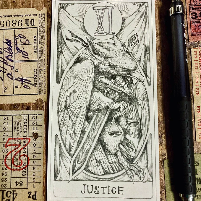 タロットカードの正義さんが描けました。色々小物が充実した感じになりました* 