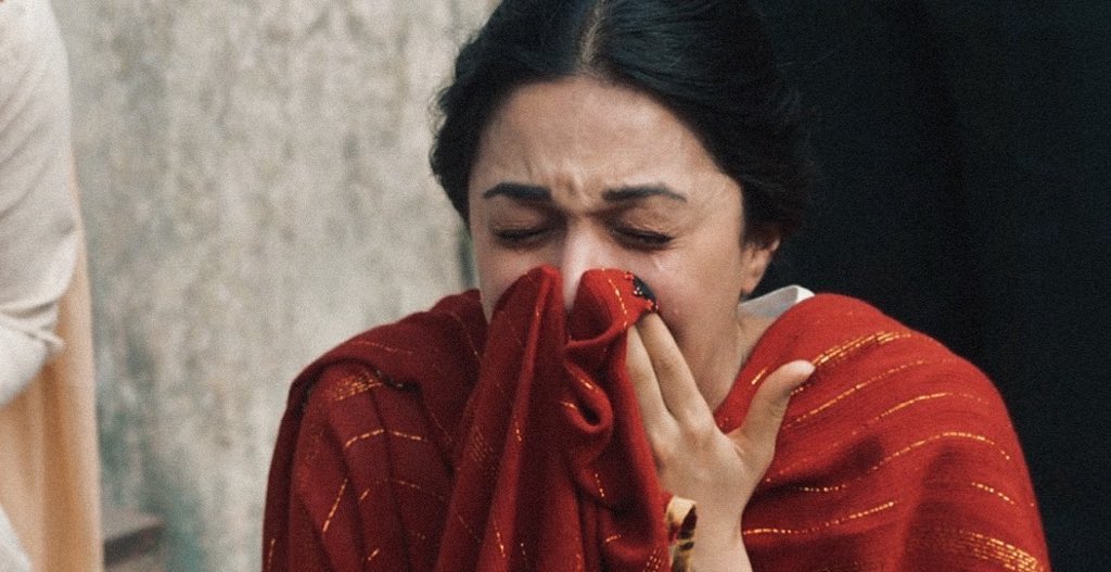 — ☾ ve tu mainu chhad jana
gallan teriyan ton lagda ae yaara

she won’t ever forget him and maybe that is the only forever the two of them together were ever meant to have ❤︎ #shershaah