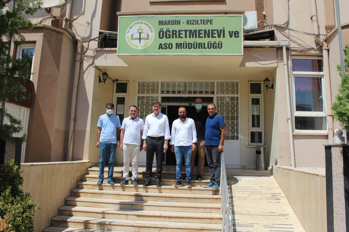 📍 #Mardin

#Kızıltepe Öğretmenevi ve ASO Müdürlüğü’nü ziyaret ederek Kurum Müdürü Sayın Nimet Aydoğan’dan kurumuyla ilgili brifing aldık. 

Nazik karşılamaları ve sıcak ilgileri için kurum müdürüne ve kıymetli personeline teşekkür ediyorum.