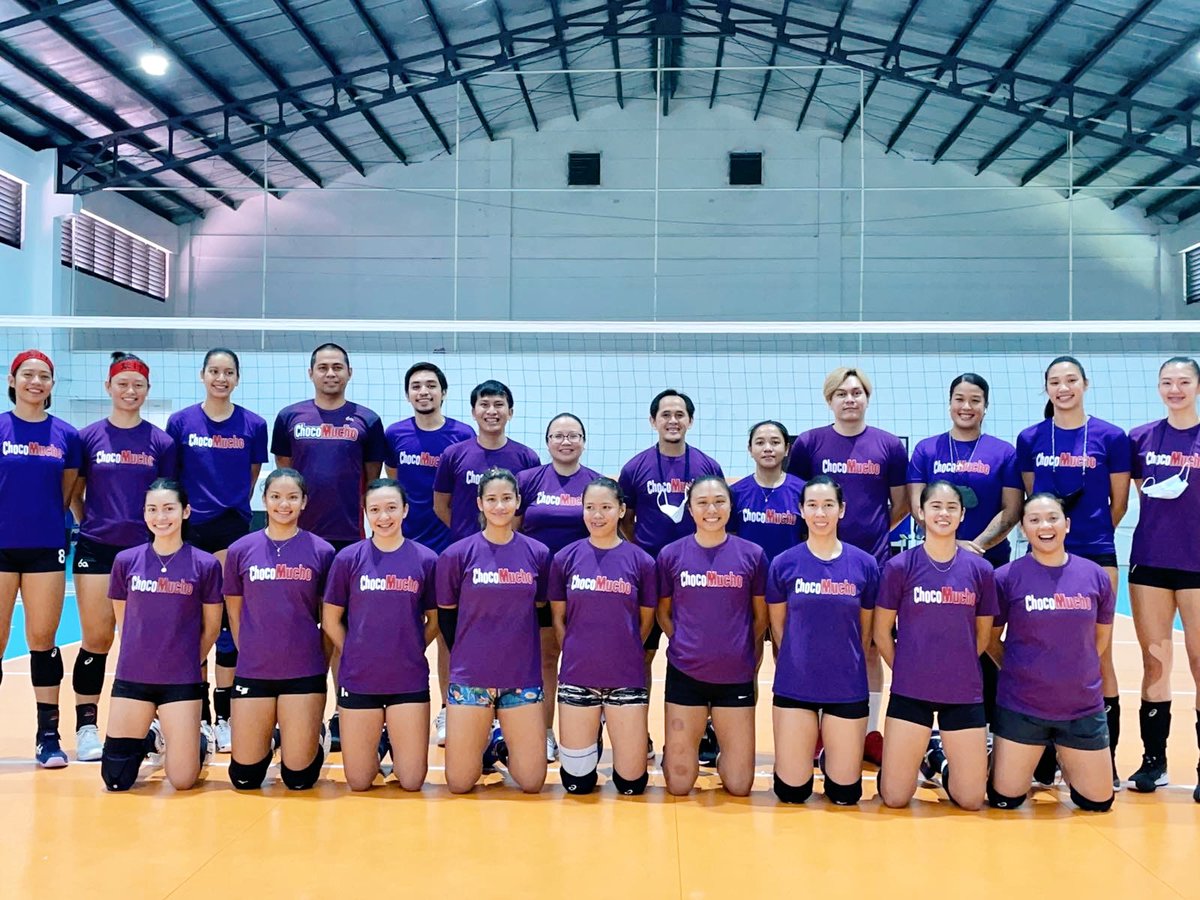_paulinegaston's tweet photo. No one else I would wanna go on this journey with except for these people 💜👊🏼 TITAN PRIDE!!!!! 🤘🏽 https://t.co/eDBC0uPgWk