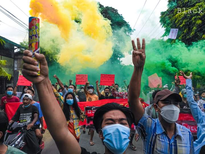 12.8.2021 In Mandalay, Powerful Mahar Aung Myae Coalition Strike took the streets of Seinpan to protest against the military dictatorship despite the difficulties. 

#ChinaSupportingJunta 
#WhatsHappeningInMyammar 
#Aug12Coup