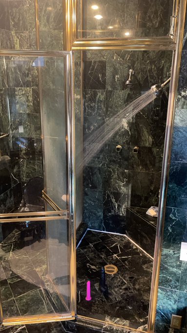 Horny 😊😮&zwj;💨 https://t.co/PNw7auMWDu