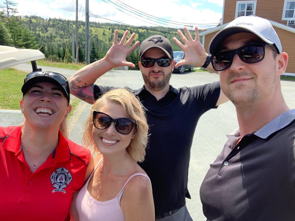 lorilydialove's tweet photo. I’m pretty blessed to have these awesome pals in my life 
@RobertShawn13 
#HeatherandRyan #Fore #Wesuckatgolf #funthough https://t.co/ZWf5n9GAE4