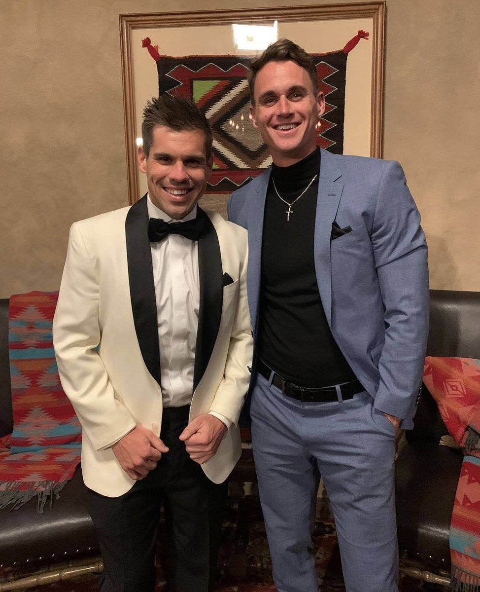 hmontgomery86's tweet photo. When you have a rose ceremony at 9, and a private catering gig at 11.. #thebachelorette #thebachelor #bachelornation #why #90sprom #bromance #schmuxedo https://t.co/qhu5Z35uDf