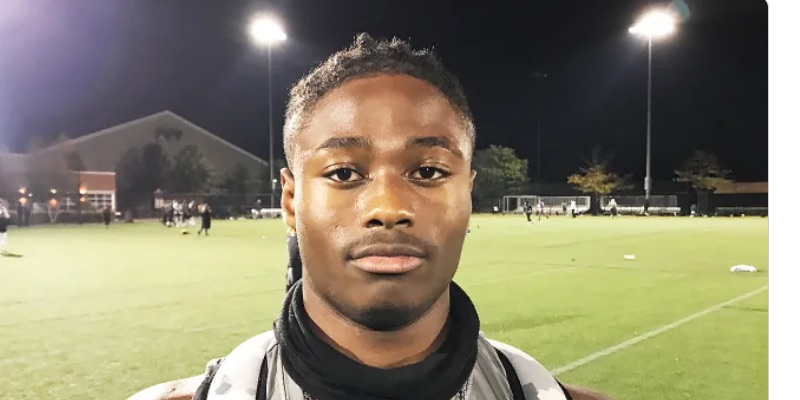 ICYMI: My North Suburban Conference preview is in. So who wins the North Suburban? Top games? Sleeper Player to Watch? Conference MVP? (Nation) bit.ly/3yzVo8S <a href="/asapmoe20/">Maurice Edwards</a> <a href="/Jalen_handford/">Jalen Handford</a> <a href="/JahariScott/">Jahari Scott</a> <a href="/AleksPopovic3/">Aleks Popovic ☆</a> <a href="/JoshSears2022/">Josh Sears 2022 OT</a> <a href="/brockpaluch15/">Brock Paluch</a> <a href="/AidanLucero3/">Aidan Lucero</a>