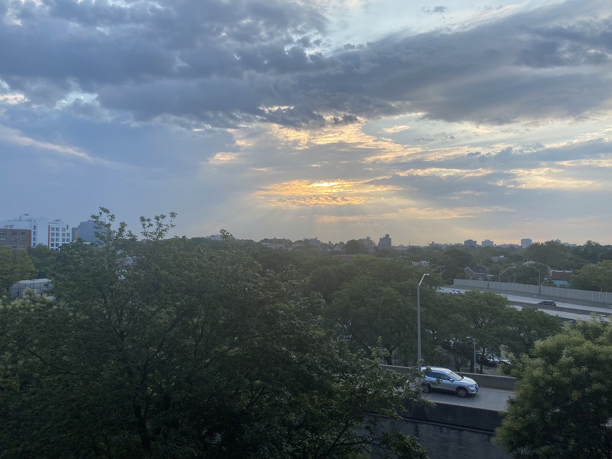 wqueens7's tweet image. There is a #labyrinth to negotiate 
Wherein a #Minotaur may obfuscate
&amp;amp; unnecessarily #complicate
To help the wealthy to #elevate
#poem #dawn #bqe