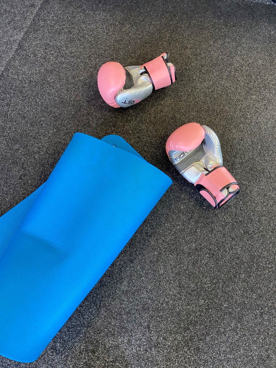 childrightsunit's tweet image. We absolutely love supporting the @NPTCouncil Girls&apos; Rights Group.

This week we were put through our paces in a boxercise class with Shapes Ladies Gym 🥊

#GirlsRights #SafeExercise