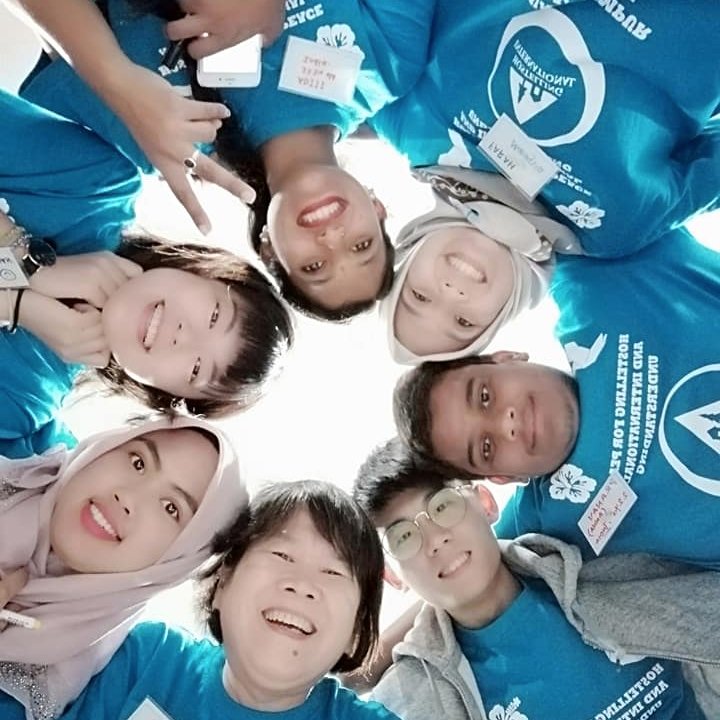 Hostelling's tweet image. At HI we know that young people are important agents of change.
As such, we strive to provide #safespaces for #interculturalexchange, #learning, and opening #dialogue across HI hostels to ensure our young guests feel #empowered, #included, and #equal. 💙

#WorldYouthDay