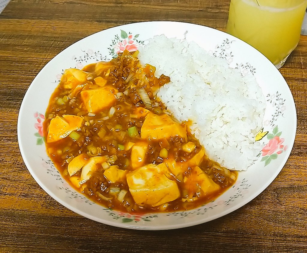 はのえ On Twitter 料理のおにいさん リュウジさん の テイルズ コラボのレシピ マーボーカレー を作りましたよ ワタシ流のパナシーアボトルを添えて う うまい Hpとtpが全回復した インデグニション撃てそう Https T Co R0gtatnfav