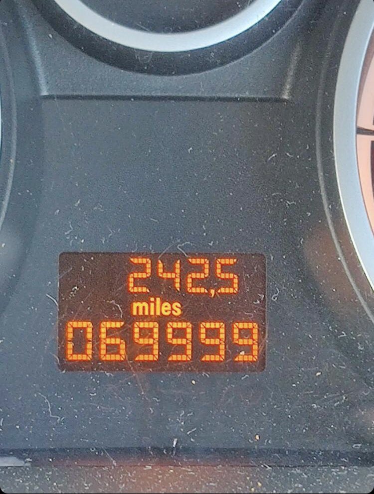 Snacc___'s tweet image. Todays a good day