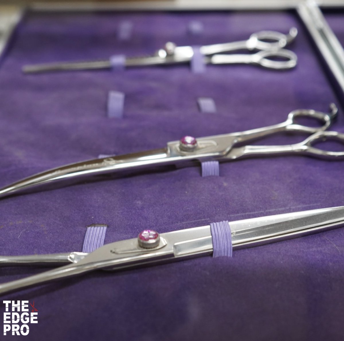 From clippers, scissors, knives, blender blades and everything in between we've got you covered! 💪

Visit our website for more information, direct link to our sharpening services is below👇:
theedgepro.com/services/sharp…