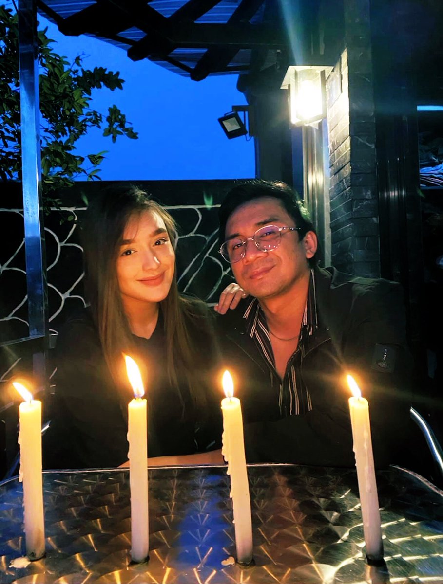 JoVeyBi's tweet photo. There's always someone who will stay with you FOREVER 💛 https://t.co/sLDrwyF3Iv