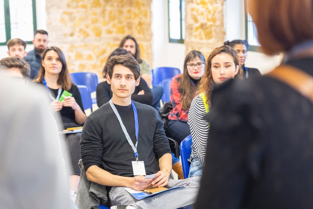 👆Casi, casi. En solo dos años, el porcentaje de jóvenes menores de 30 años que no trabajan ni estudian ha aumentado un 34%, según el Ministerio de Trabajo. Las empresas y las administraciones públicas deben involucrarse en este problema para reducir el desempleo juvenil.