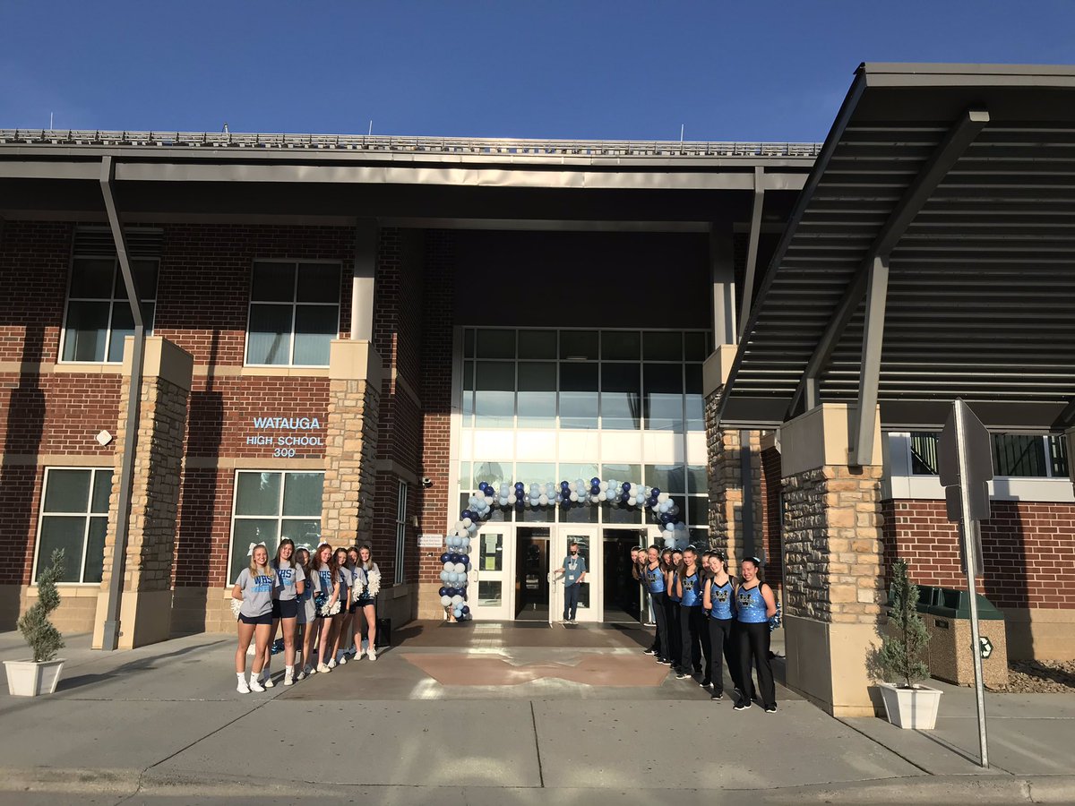 We are so excited to welcome the WHS/WIA class of 2025 today! #WeAreWatauga <a href="/cgblanton2/">Chris Blanton</a> @WHSPioneerPride <a href="/WataugaSchools/">Watauga County Schools</a> <a href="/whs_cheer_team/">WHS Cheerleading</a> <a href="/LL_Carson3/">Laura Carson</a>