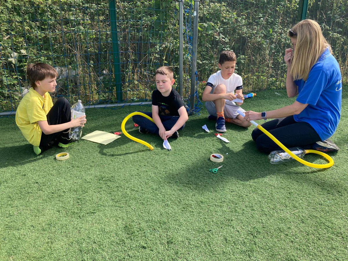 fox_damon's tweet photo. Thanks again to Jo from @teach_outdoors for joining us at our #HAF2021 @NTFC_CT Holiday Programme at @DaventryTownFC teaching the children lots of different fun activties #Summer2021 #outdoorlearning #Northamptonshire @educationgovuk #balloonrockets https://t.co/5g8KIEWQeb