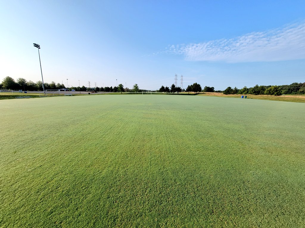 MDSoccerPlexGEM's tweet image. 3 wks post #frazemow on fields 15 &amp;amp; 16 w 0 fertilizer apps

Back in play for 2 weeks, both fields r showing superior strength / durability &amp;amp; improved drained from removing excess thatch &amp;amp; organic from the surface #CleanItOut #NaturalGrass #BirthPlaceOfBermudaFrazeMowing
