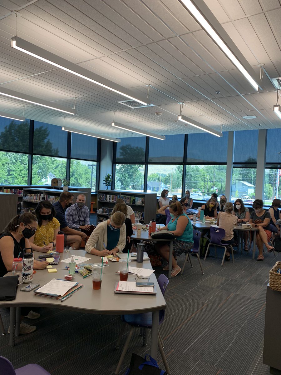 MarnieSchell's tweet photo. Thank you School Psychologists for working together to discuss social-emotional safety for BSD students.  Great supports for students! @BoiseSped https://t.co/2kEZA1wzTs