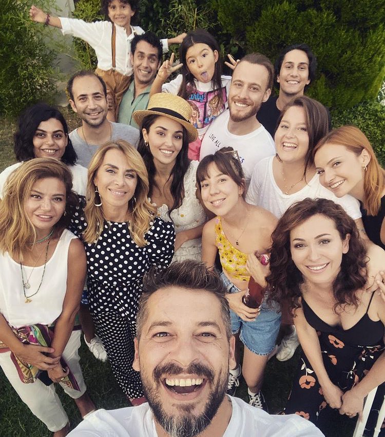 This incredible group of people made us so very happy, and we wish them that same level of indescribable happiness as they move on to do even greater things in the future. We will miss them all so very much 🥺🤍

#SenÇalKapımı ♾
