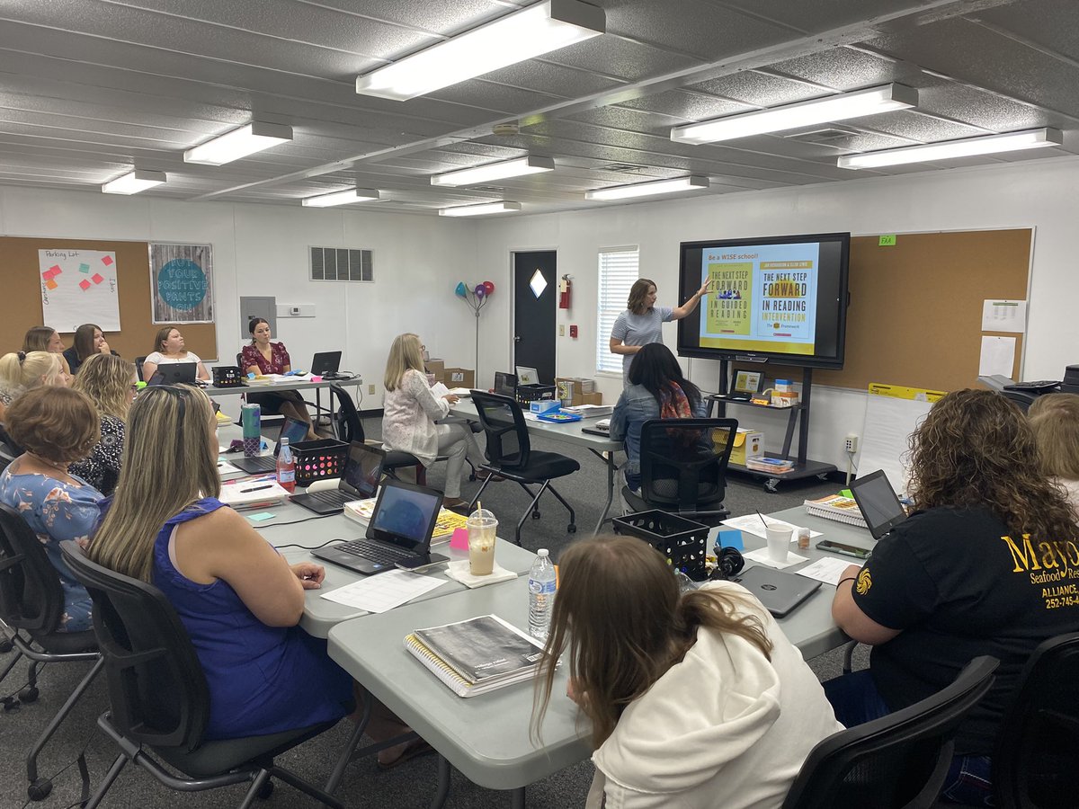 crystaldixon78's tweet photo. And today….it happened! The Professional Learning Center hosted PCS’s 1st official training. Special thanks to @laurenfjohnson1 for joining us. Excited for PCPS and FAA to be WISE schools in ‘21-22. #GR #RISE #vision #PCSPLC https://t.co/MhqbewAI0y